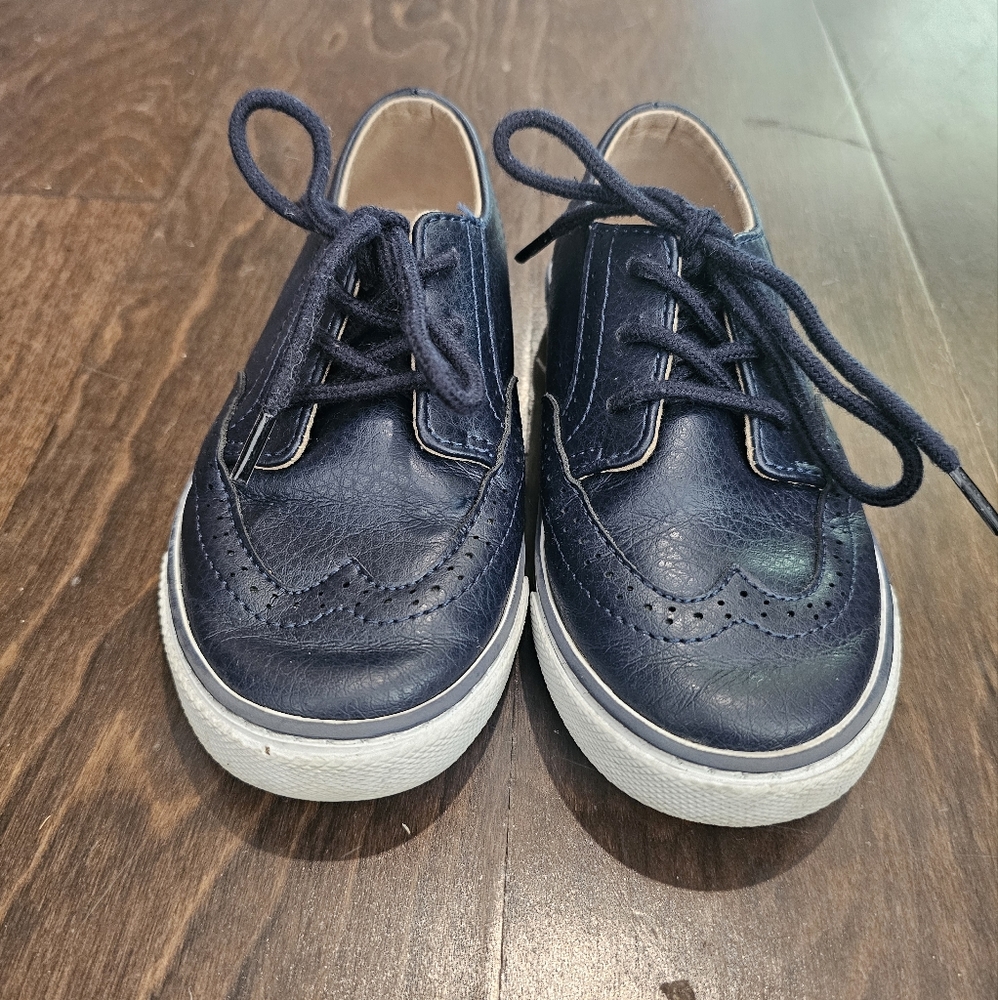 Janie and Jack Wingtip Sneakers